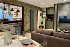 Warm apartment - a real coup de coeur in the Hyper Centre of Tours!